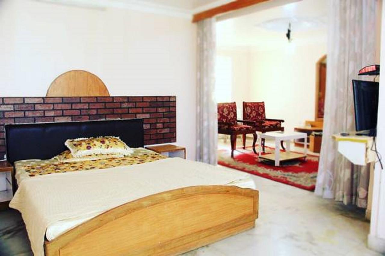 Hotel Vishwamitra Lātūr 외부 사진